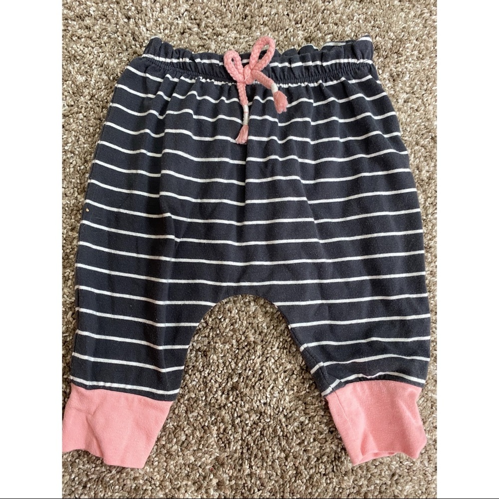 Super cute joggers! 💕